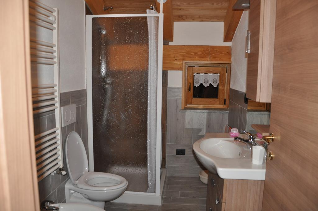 Apartament Le Foyer De La Ferme Aosta Pokój zdjęcie