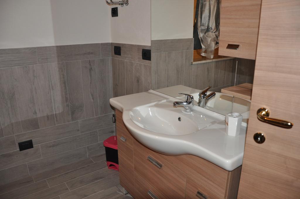 Apartament Le Foyer De La Ferme Aosta Pokój zdjęcie